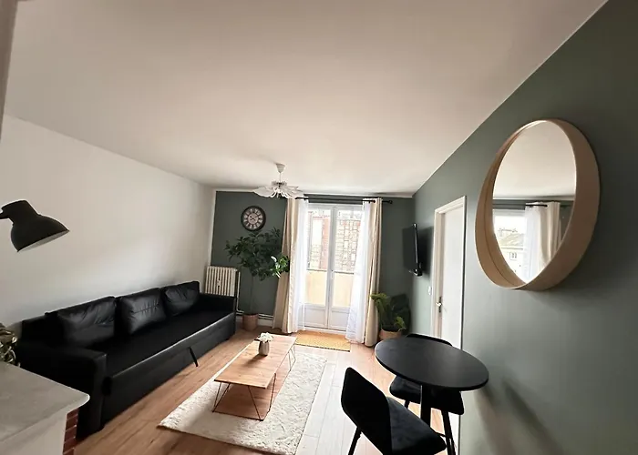 Cocon Clemenceau Apartment